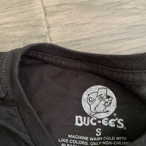 2 Bucees T-Shirts - Picture 3 of 6